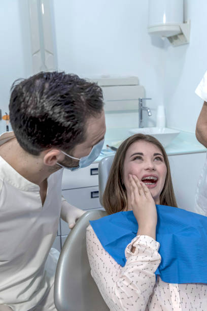 Best Emergency Tooth Extraction in South Dos Palos, CA